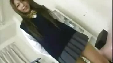 કર્વી MILF ને ટોમી વીડીયો સેકસી બીપી ગનનો સ્વાદ મળે છે